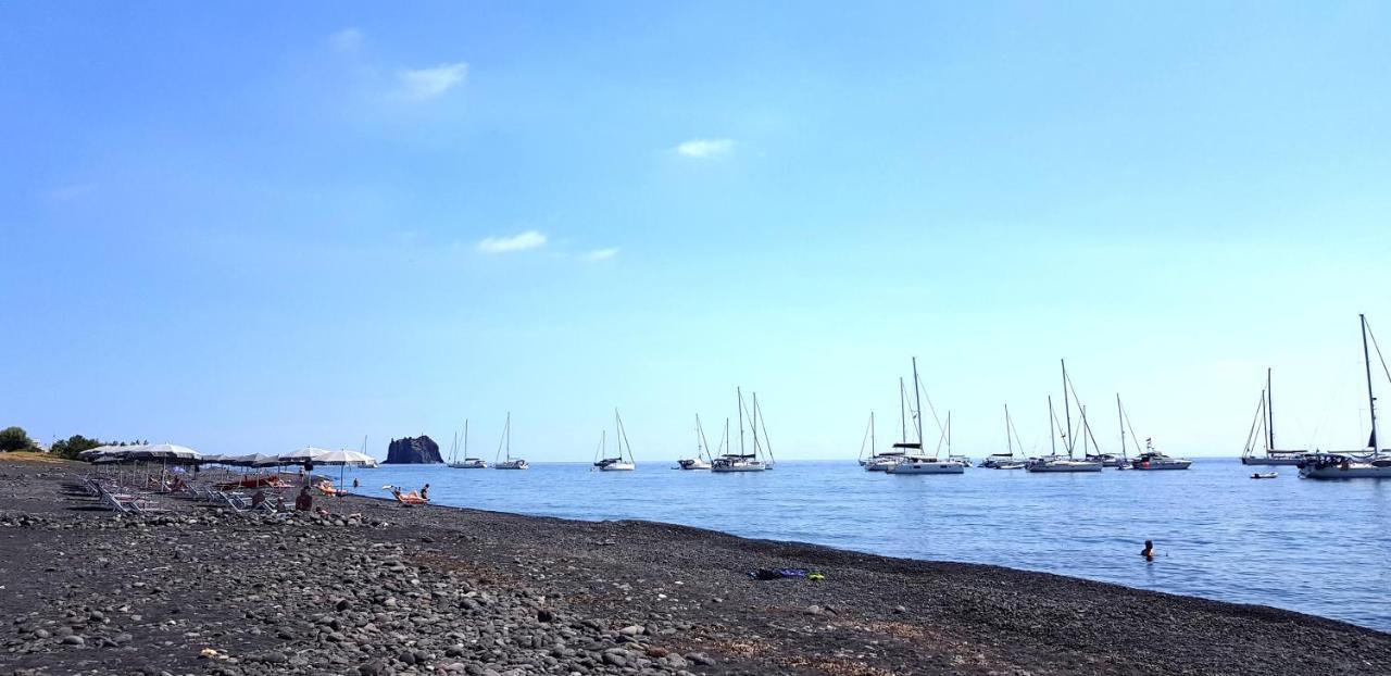Villa Ginestra Sulla Spiaggia Di סטרומבולי מראה חיצוני תמונה
