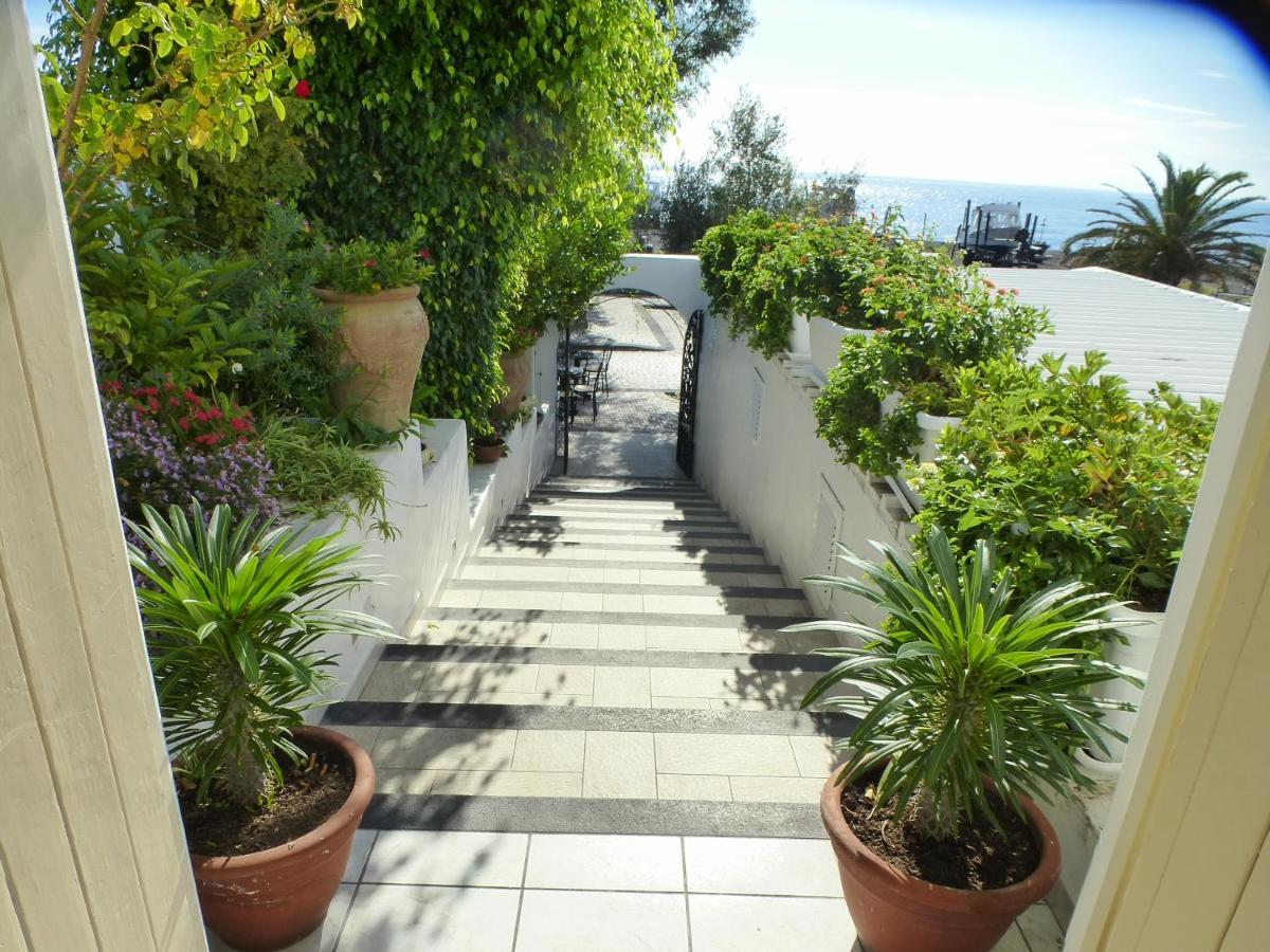 Villa Ginestra Sulla Spiaggia Di סטרומבולי מראה חיצוני תמונה