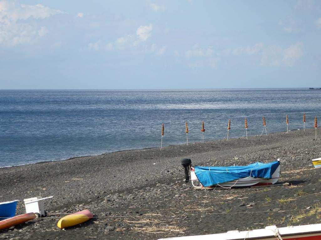 Villa Ginestra Sulla Spiaggia Di סטרומבולי חדר תמונה