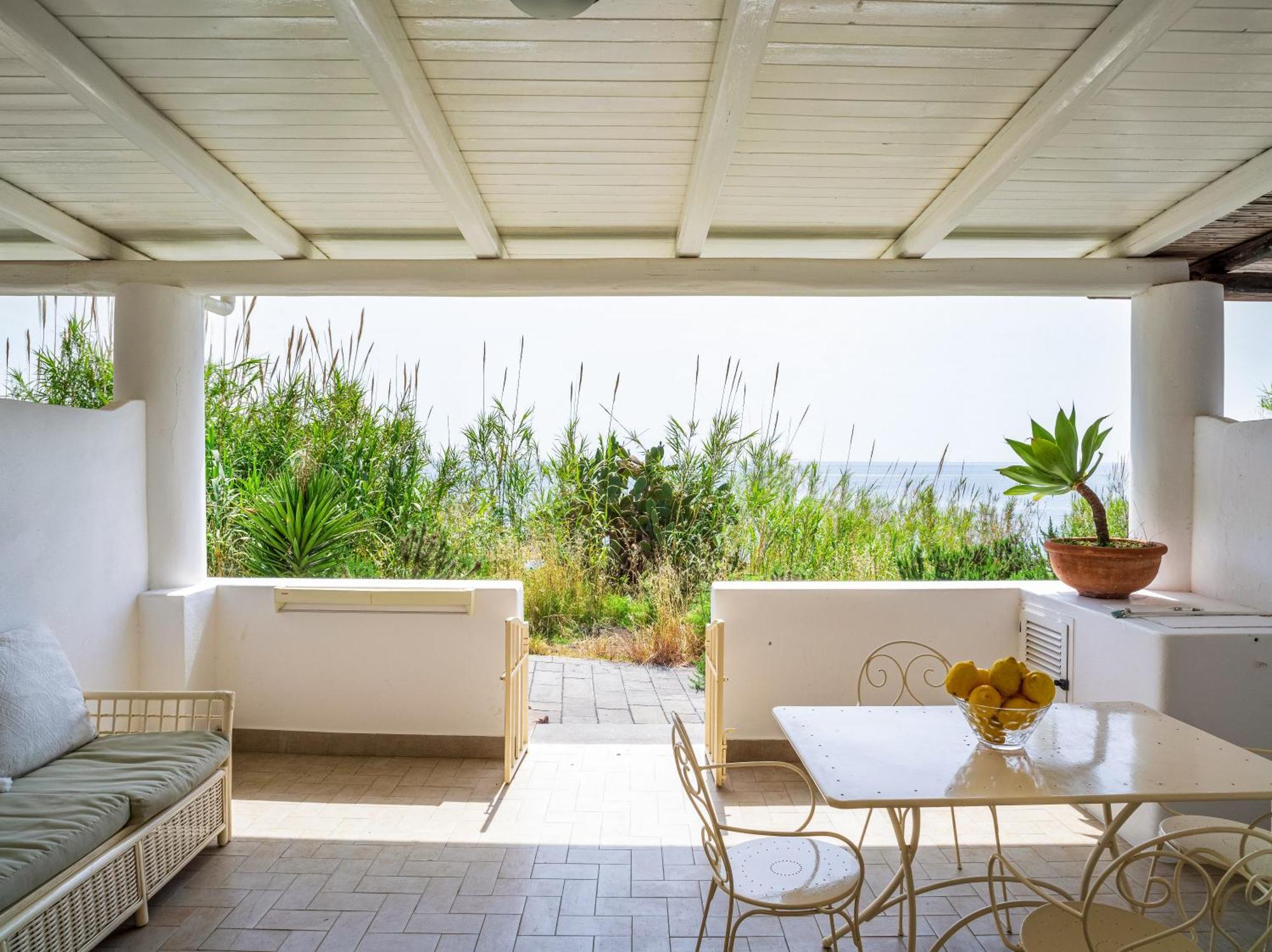 Villa Ginestra Sulla Spiaggia Di סטרומבולי מראה חיצוני תמונה