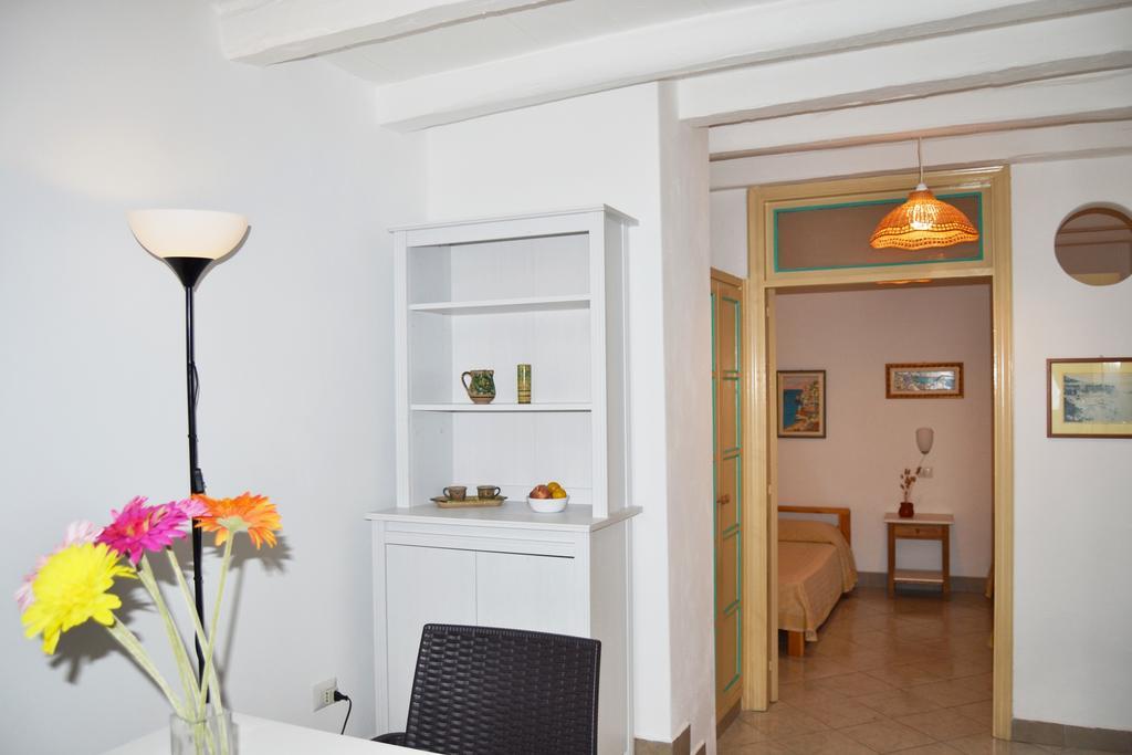 Villa Ginestra Sulla Spiaggia Di סטרומבולי מראה חיצוני תמונה